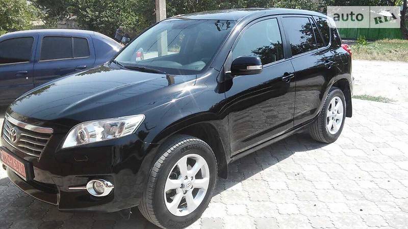 Внедорожник / Кроссовер Toyota RAV4 2010 в Мариуполе