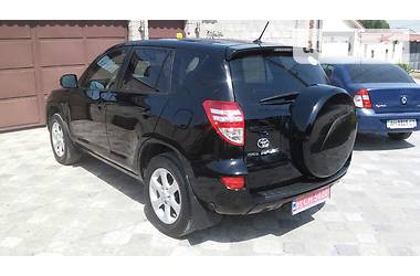 Внедорожник / Кроссовер Toyota RAV4 2010 в Мариуполе