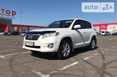 Внедорожник / Кроссовер Toyota RAV4 2010 в Киеве