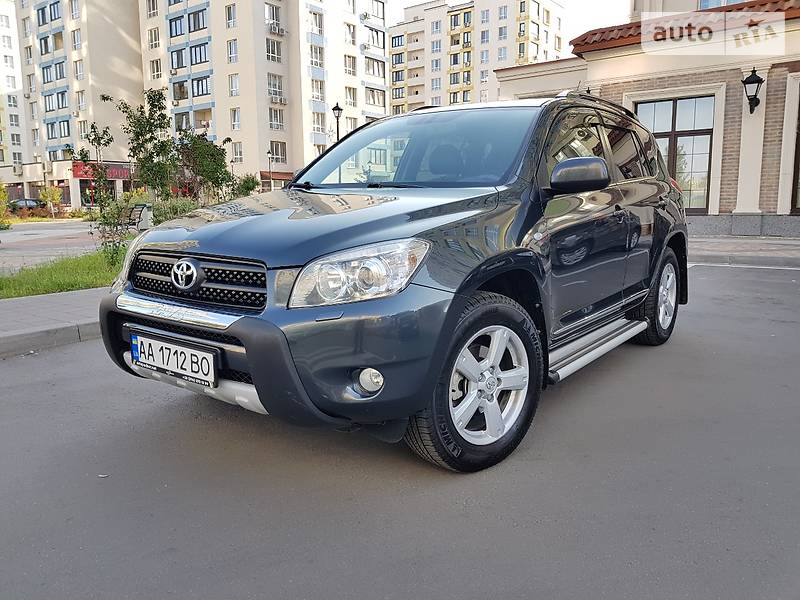 Внедорожник / Кроссовер Toyota RAV4 2009 в Киеве