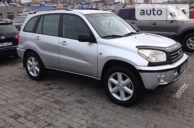 Внедорожник / Кроссовер Toyota RAV4 2003 в Черновцах