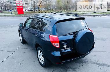 Внедорожник / Кроссовер Toyota RAV4 2007 в Киеве