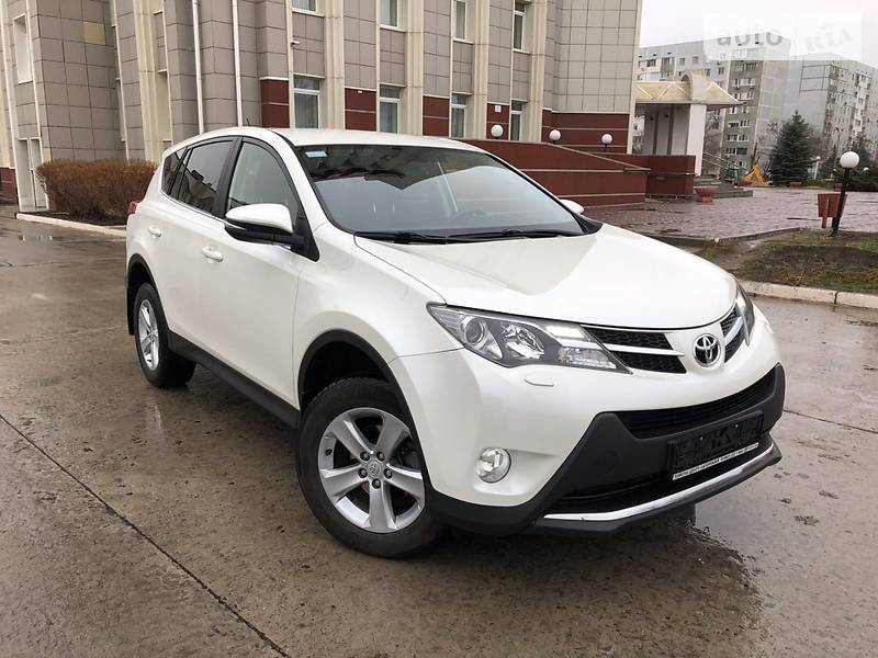 Внедорожник / Кроссовер Toyota RAV4 2014 в Энергодаре