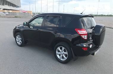 Внедорожник / Кроссовер Toyota RAV4 2011 в Луцке