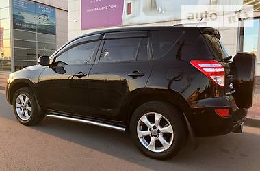 Позашляховик / Кросовер Toyota RAV4 2011 в Києві