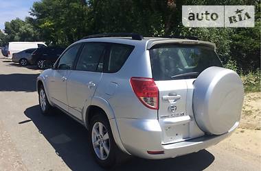 Внедорожник / Кроссовер Toyota RAV4 2006 в Киеве