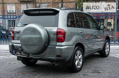 Внедорожник / Кроссовер Toyota RAV4 2006 в Киеве