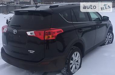 Внедорожник / Кроссовер Toyota RAV4 2015 в Харькове