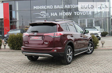 Внедорожник / Кроссовер Toyota RAV4 2016 в Хмельницком