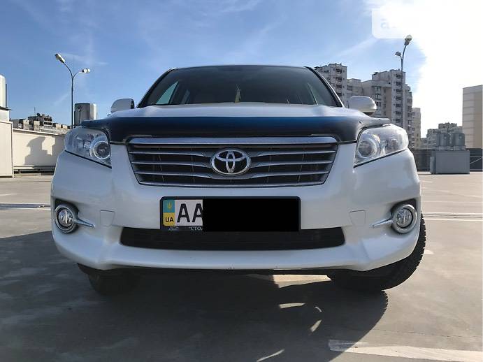 Внедорожник / Кроссовер Toyota RAV4 2013 в Киеве