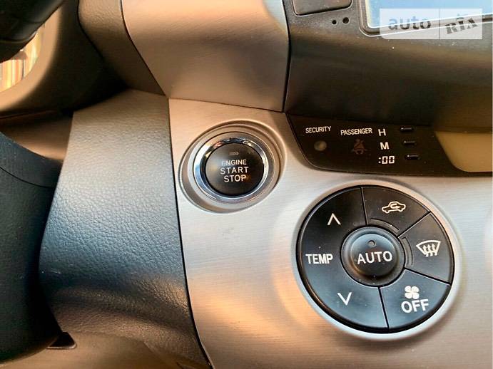 Позашляховик / Кросовер Toyota RAV4 2007 в Києві