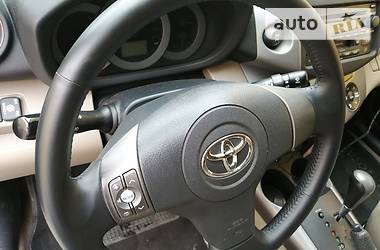 Внедорожник / Кроссовер Toyota RAV4 2008 в Киеве