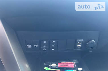 Позашляховик / Кросовер Toyota RAV4 2013 в Чернігові