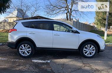 Внедорожник / Кроссовер Toyota RAV4 2013 в Черновцах