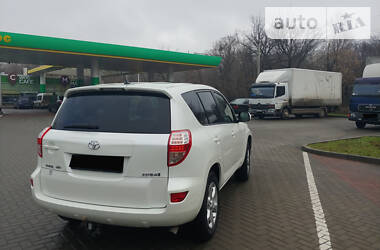 Позашляховик / Кросовер Toyota RAV4 2011 в Запоріжжі