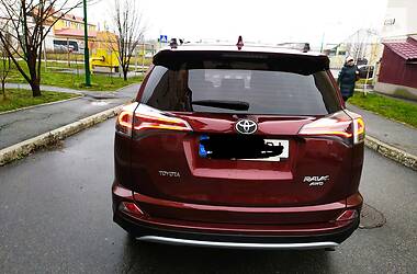 Позашляховик / Кросовер Toyota RAV4 2016 в Вінниці