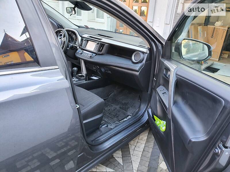 Внедорожник / Кроссовер Toyota RAV4 2017 в Черновцах фото 3 Внедорожник / Кроссовер Toyota RAV4 2017 в Черновцах