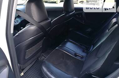Позашляховик / Кросовер Toyota RAV4 2010 в 