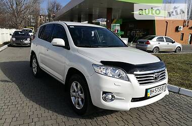 Позашляховик / Кросовер Toyota RAV4 2010 в 