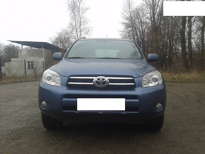 Позашляховик / Кросовер Toyota RAV4 2008 в 