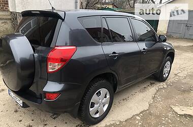 Позашляховик / Кросовер Toyota RAV4 2007 в 