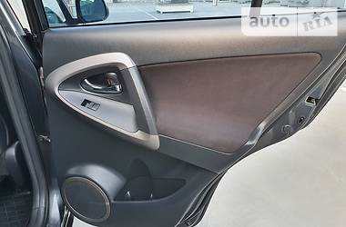 Позашляховик / Кросовер Toyota RAV4 2006 в 