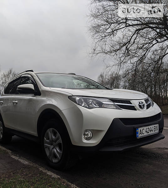 Позашляховик / Кросовер Toyota RAV4 2013 в Шептицькому