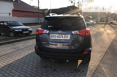 Позашляховик / Кросовер Toyota RAV4 2013 в 