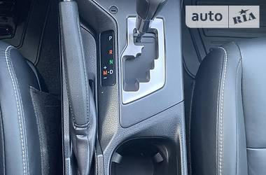 Позашляховик / Кросовер Toyota RAV4 2016 в 