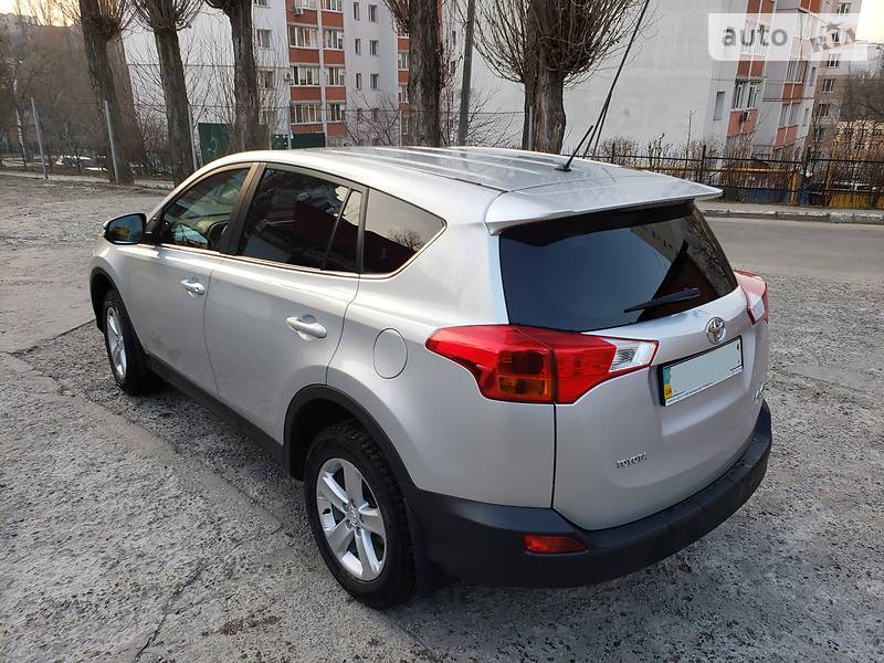 Позашляховик / Кросовер Toyota RAV4 2013 в Хмельницькому