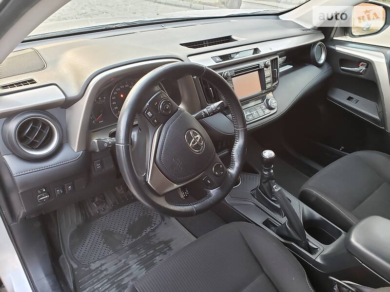Позашляховик / Кросовер Toyota RAV4 2013 в Хмельницькому