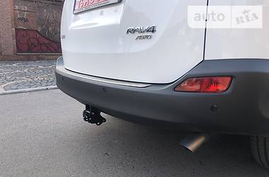 Позашляховик / Кросовер Toyota RAV4 2014 в 