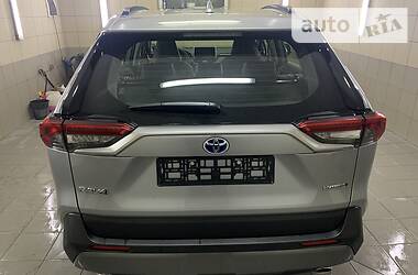 Позашляховик / Кросовер Toyota RAV4 2019 в 