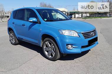 Внедорожник / Кроссовер Toyota RAV4 2010 в 