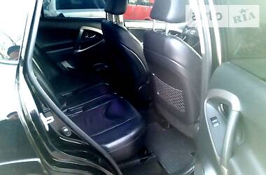 Позашляховик / Кросовер Toyota RAV4 2008 в 
