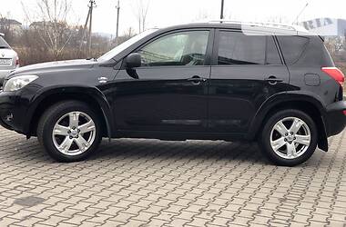 Позашляховик / Кросовер Toyota RAV4 2009 в 