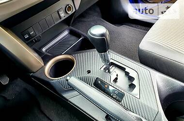 Позашляховик / Кросовер Toyota RAV4 2015 в 