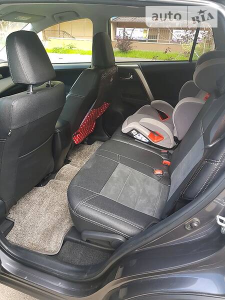 Позашляховик / Кросовер Toyota RAV4 2013 в Києві