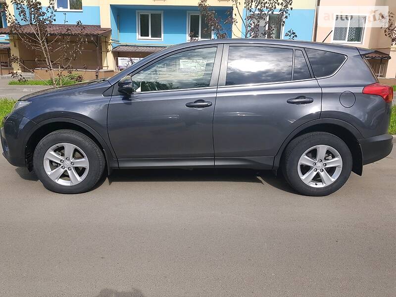 Позашляховик / Кросовер Toyota RAV4 2013 в Києві