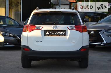 Внедорожник / Кроссовер Toyota RAV4 2013 в 