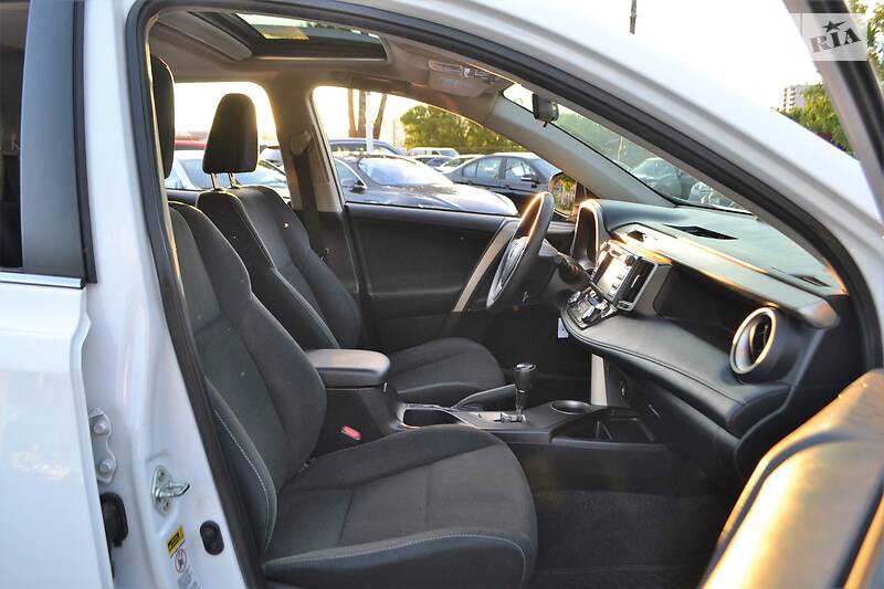 Позашляховик / Кросовер Toyota RAV4 2013 в Харкові
