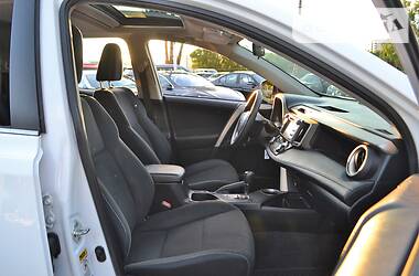 Внедорожник / Кроссовер Toyota RAV4 2013 в 