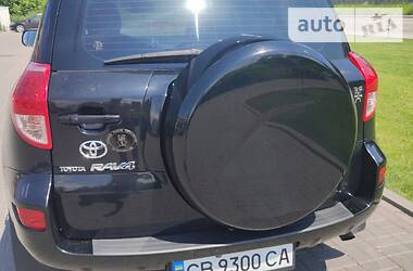 Позашляховик / Кросовер Toyota RAV4 2006 в 
