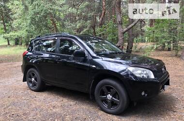 Внедорожник / Кроссовер Toyota RAV4 2006 в 