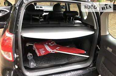 Внедорожник / Кроссовер Toyota RAV4 2006 в 