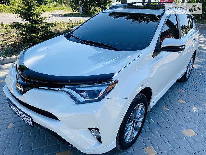 Позашляховик / Кросовер Toyota RAV4 2016 в Одесі