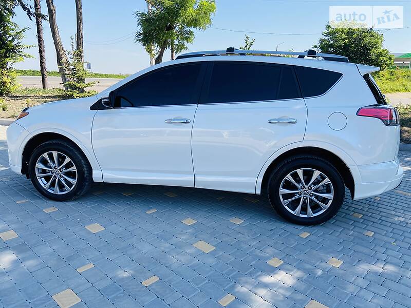 Позашляховик / Кросовер Toyota RAV4 2016 в Одесі