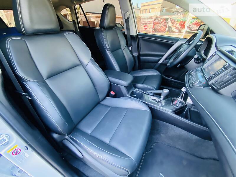 Позашляховик / Кросовер Toyota RAV4 2016 в Одесі