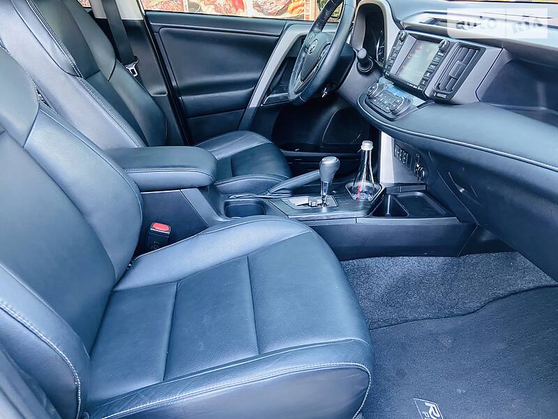 Позашляховик / Кросовер Toyota RAV4 2016 в Одесі
