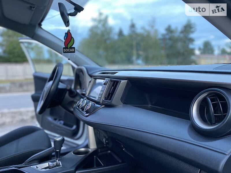 Позашляховик / Кросовер Toyota RAV4 2014 в Малині